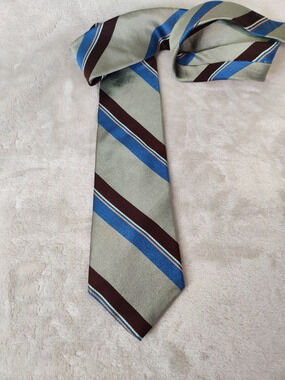 Vintage Johnny Carson Tie Striped Designer All Silk 3.5" x 56"